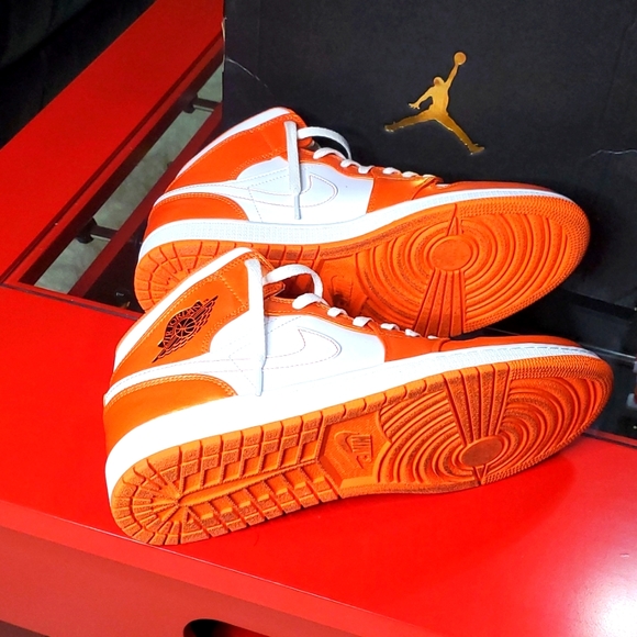 Air Jordan 1 (Metallic Orange) - Picture 6 of 7
